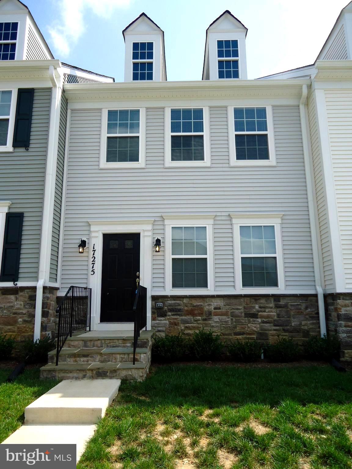 LADYSMITH VILLAGE - Residential Lease