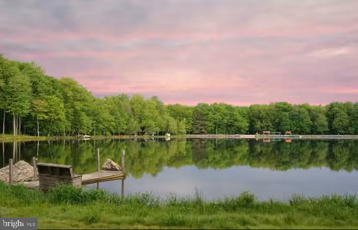 ARROWHEAD LAKES - Residential