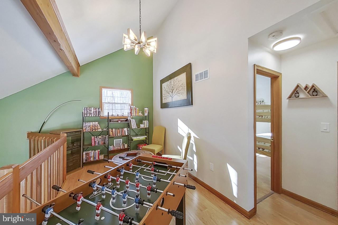 ARROWHEAD LAKES - Residential