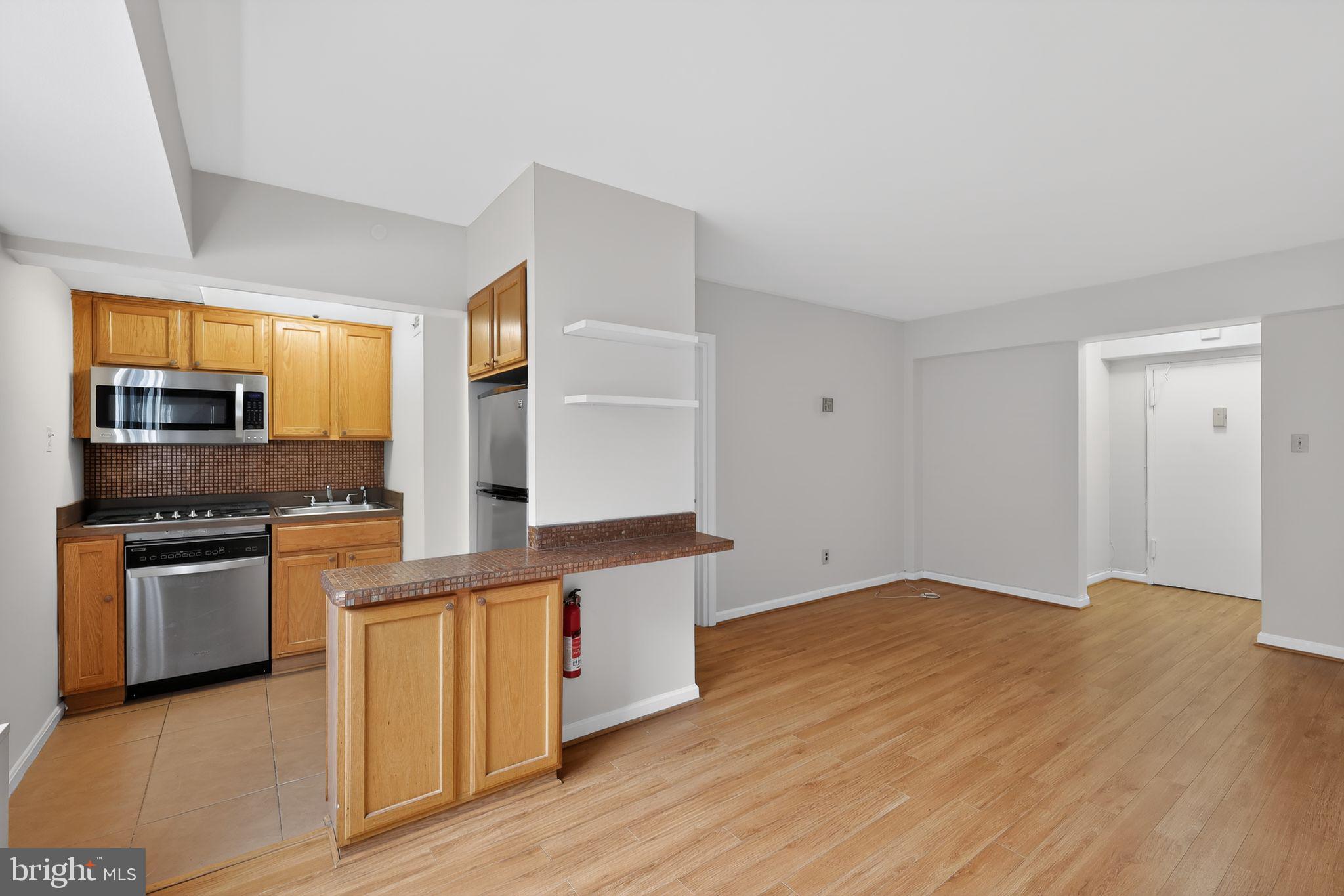 Photo 1 of 15 — 3701 CONNECTICUT AVENUE NW 337, WASHINGTON, DC 20008