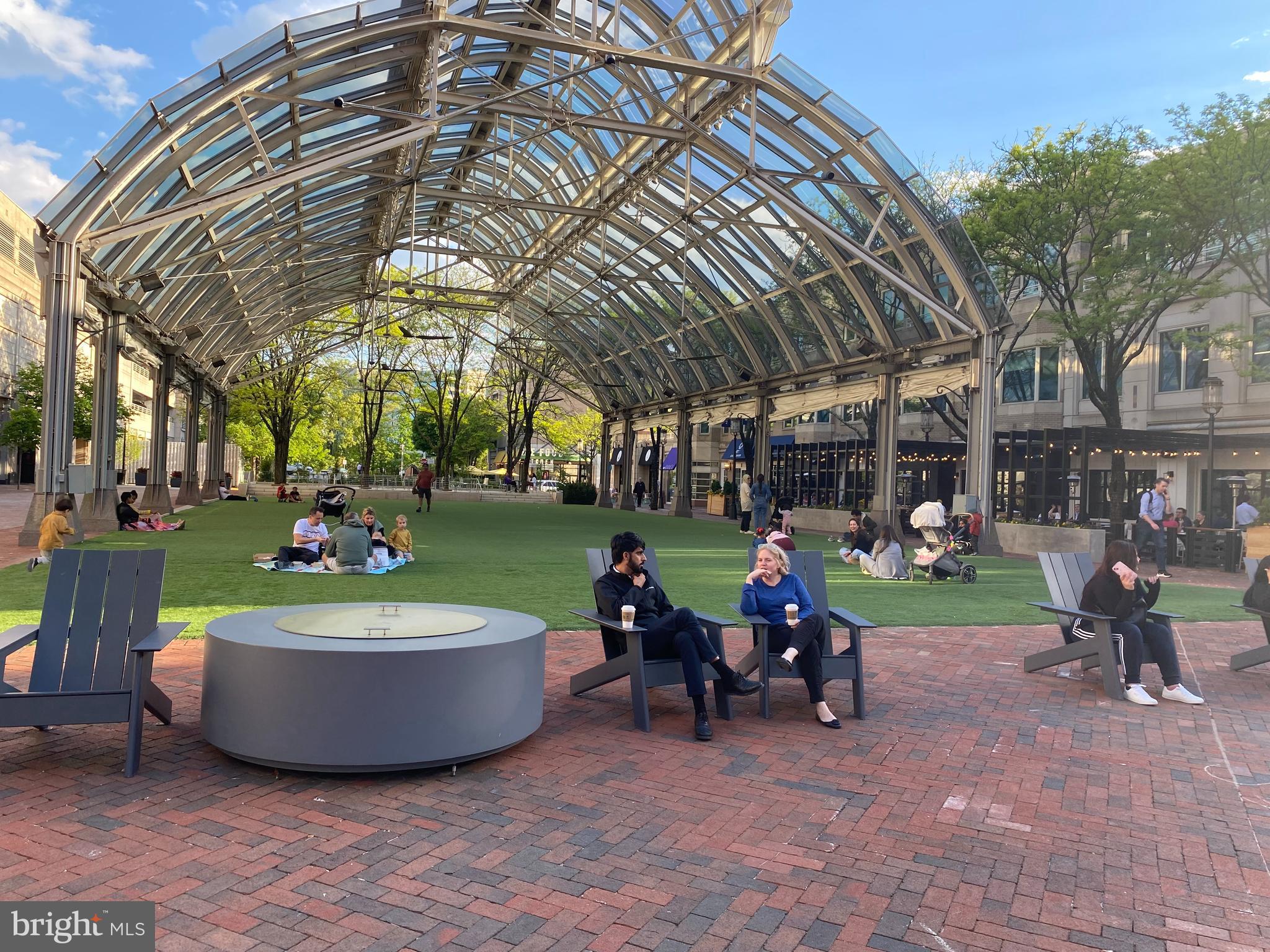 BRISTOL HOUSE - Residential