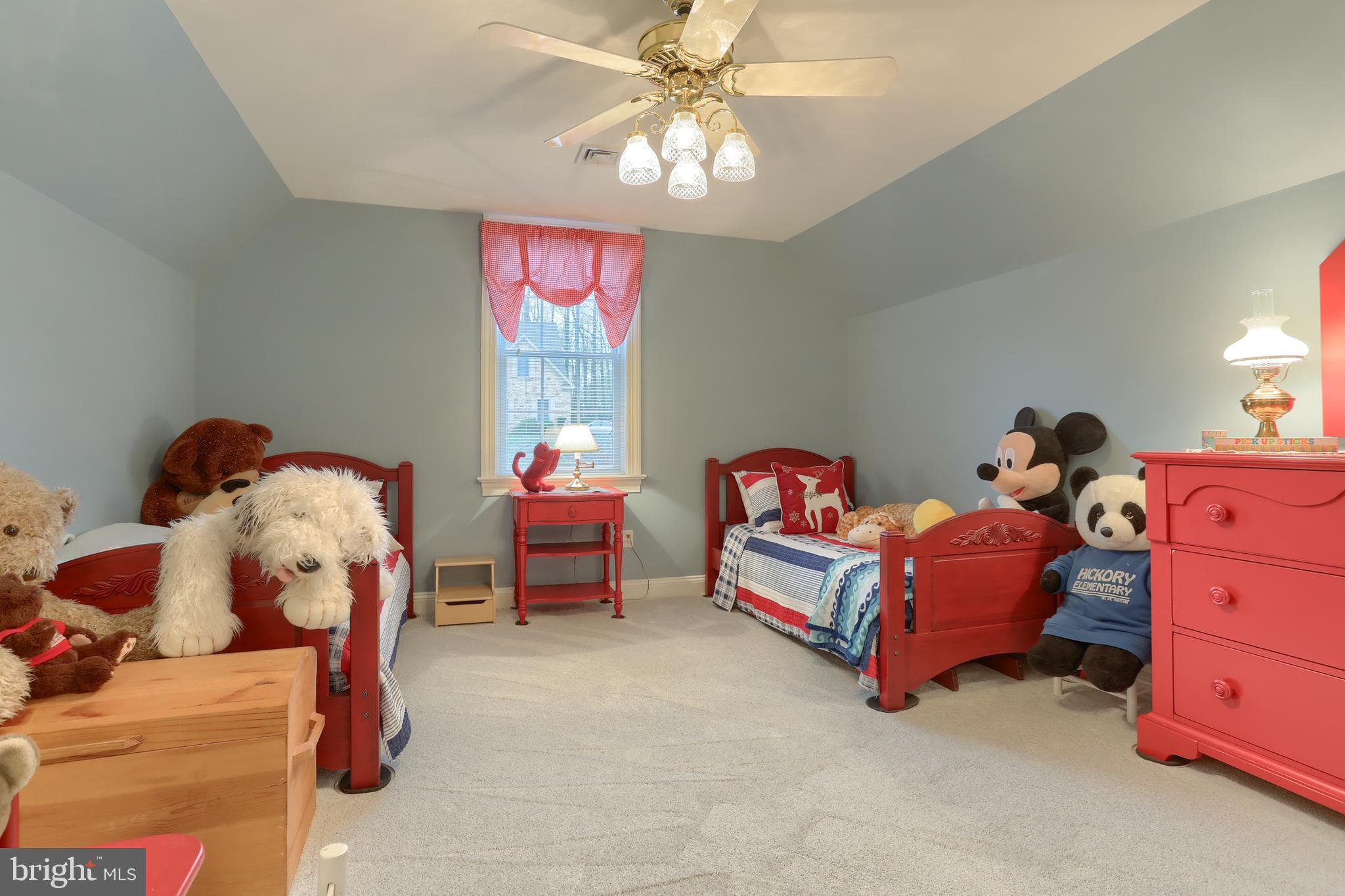 DERRY WOODS - Residential