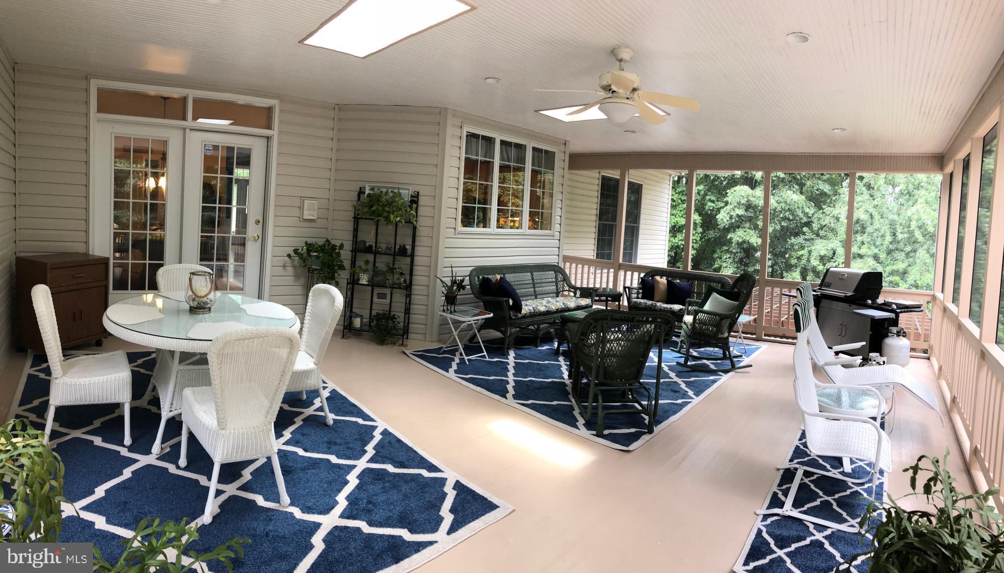 DERRY WOODS - Residential