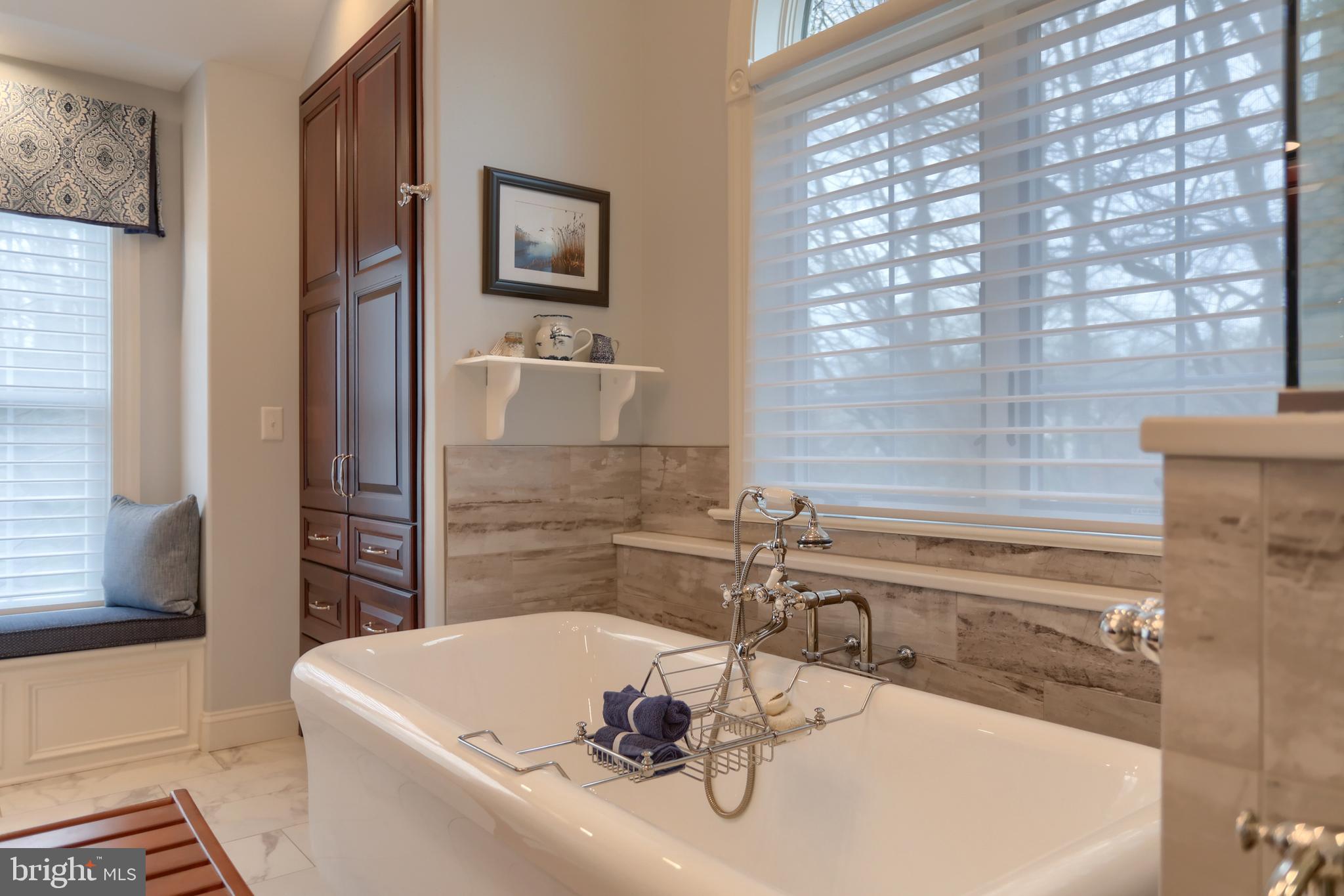 DERRY WOODS - Residential