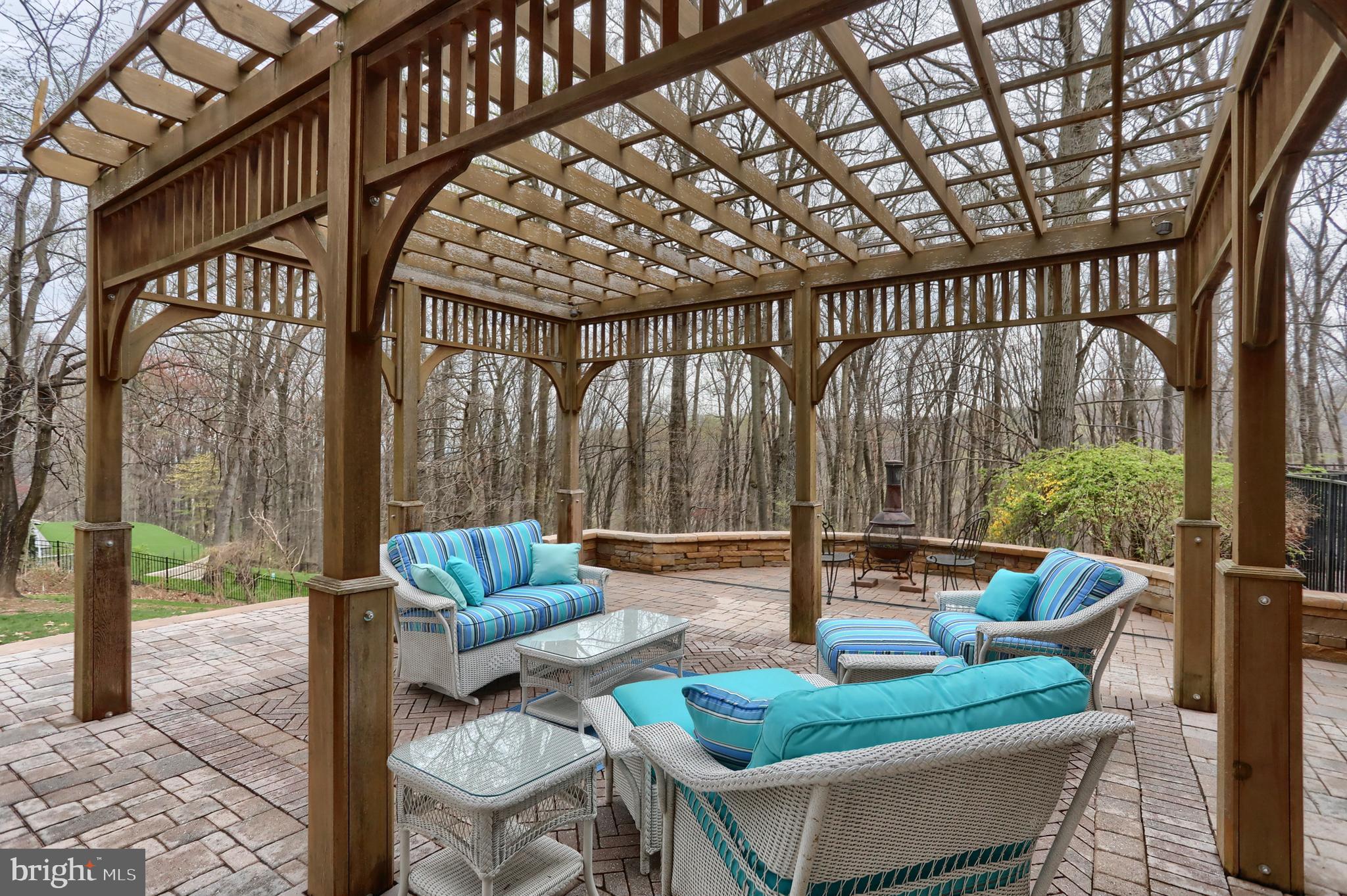 DERRY WOODS - Residential