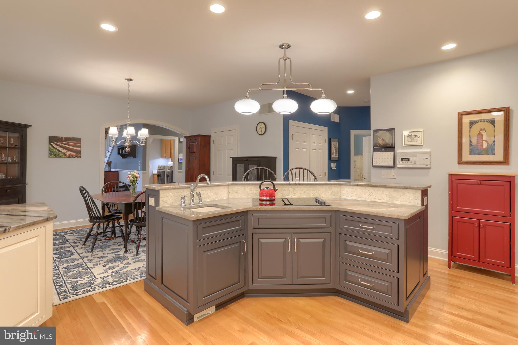 DERRY WOODS - Residential