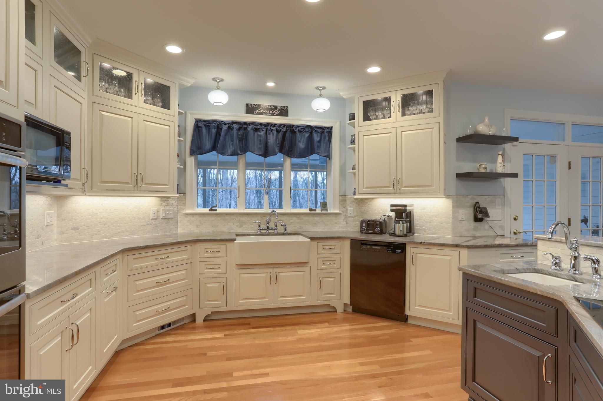 DERRY WOODS - Residential