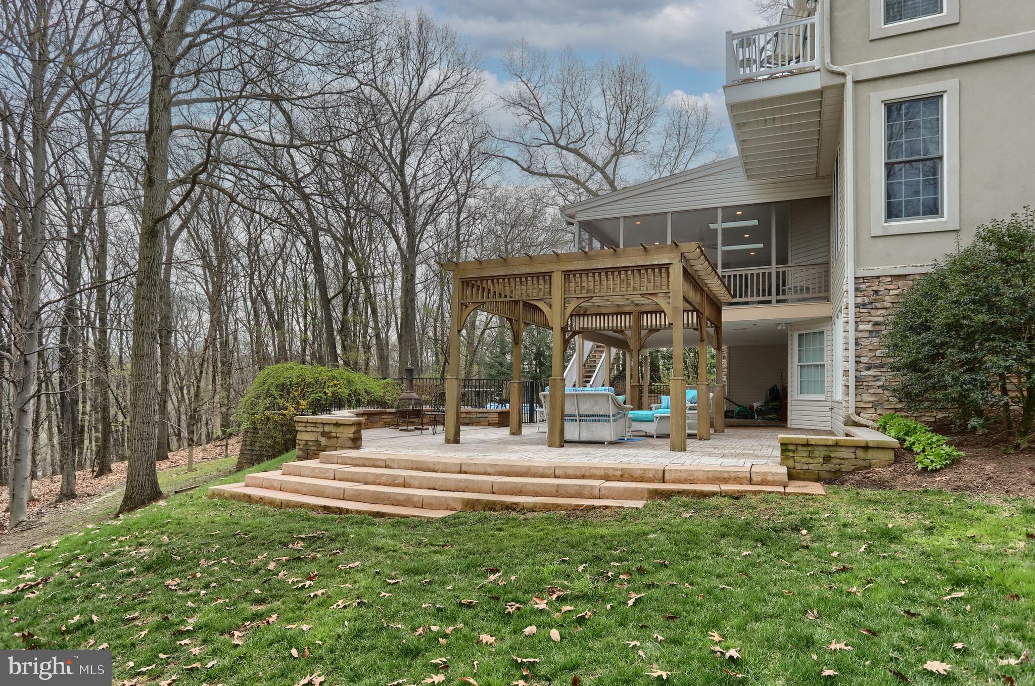 DERRY WOODS - Residential