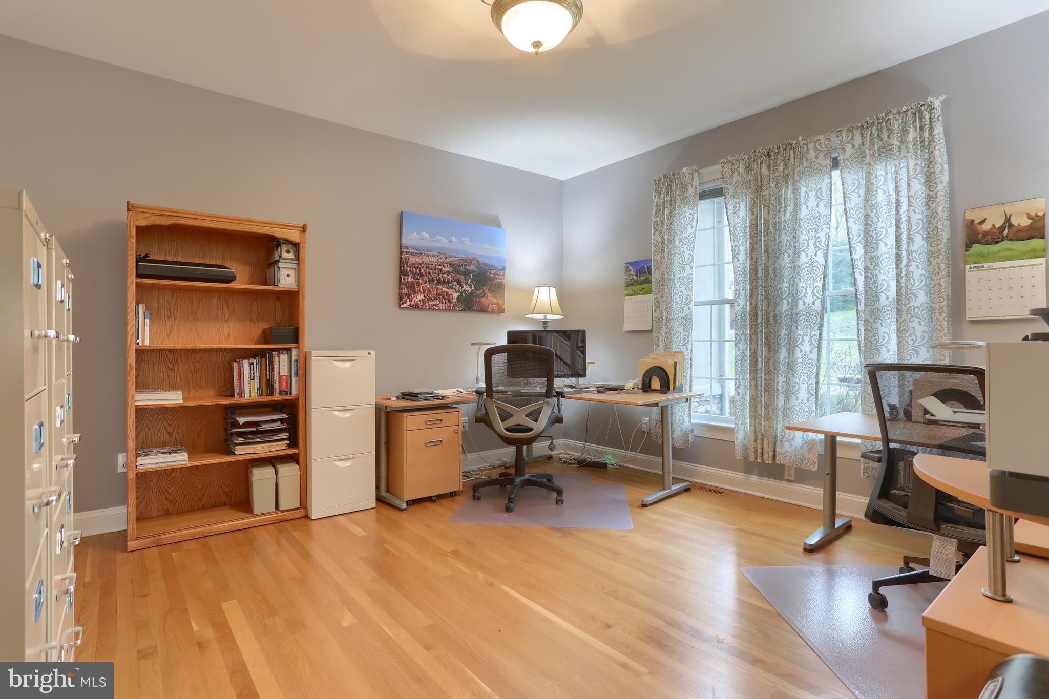 DERRY WOODS - Residential