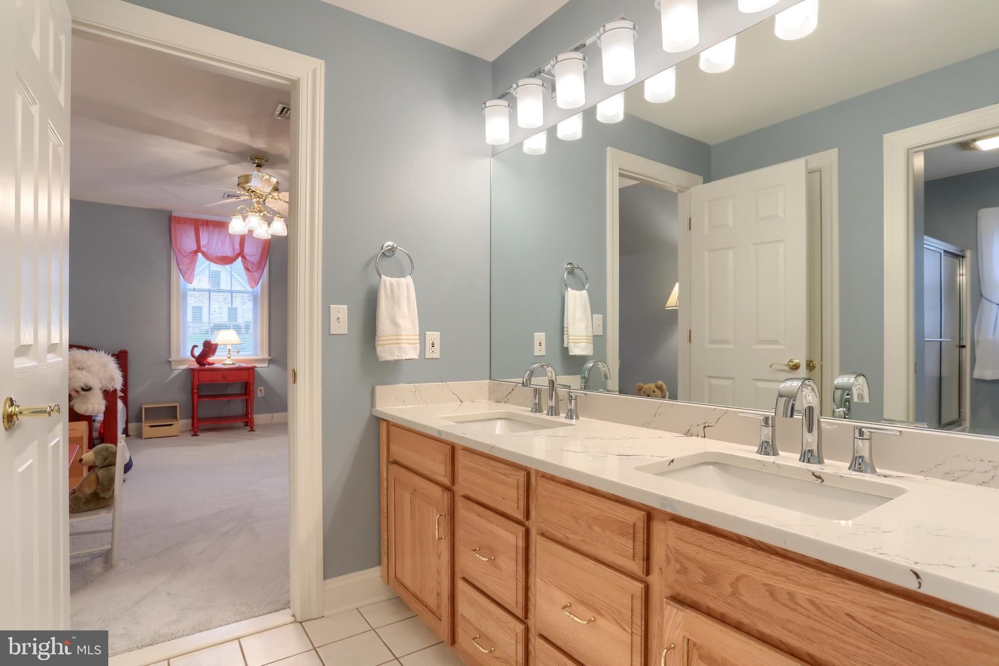 DERRY WOODS - Residential