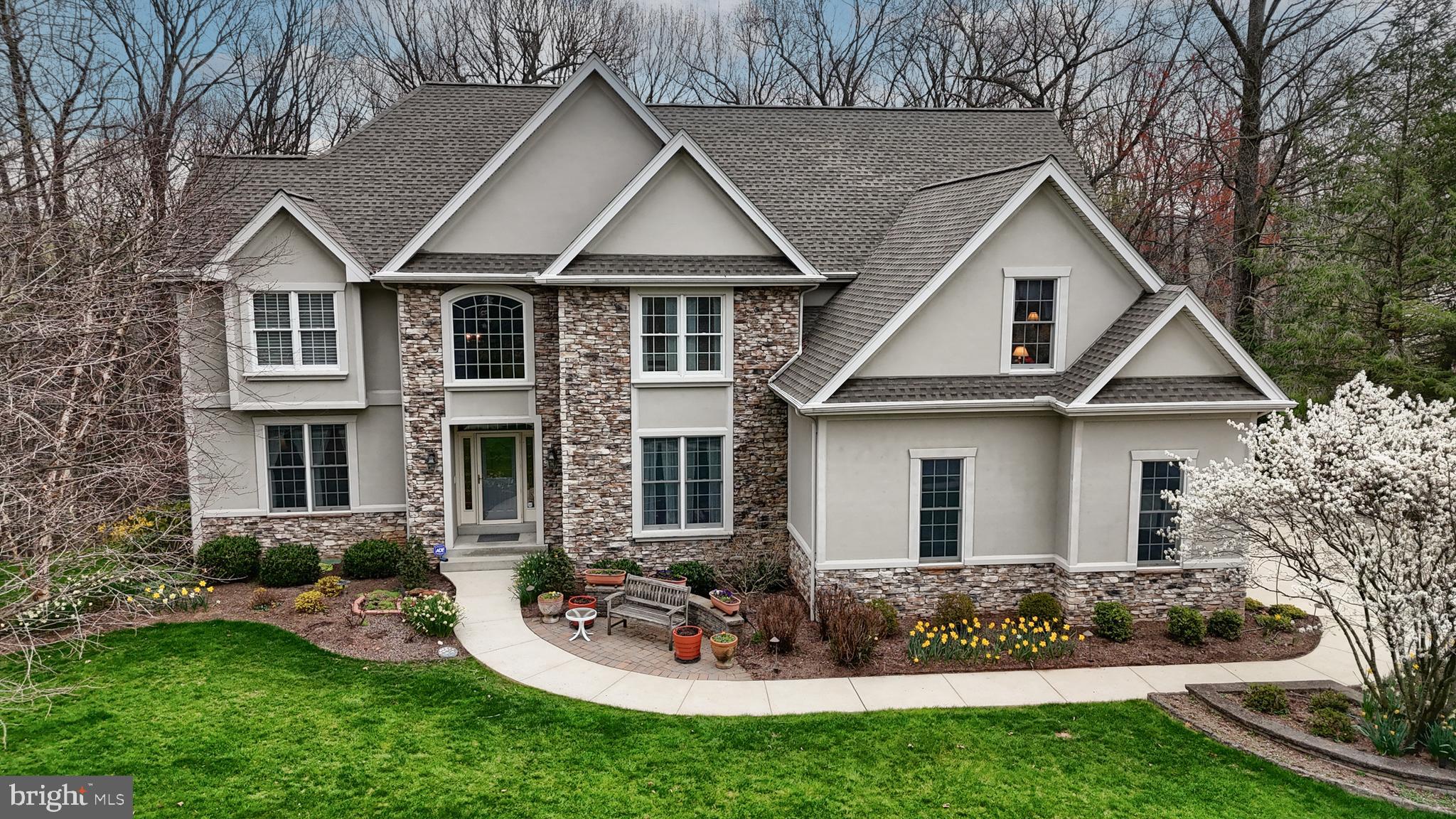 DERRY WOODS - Residential