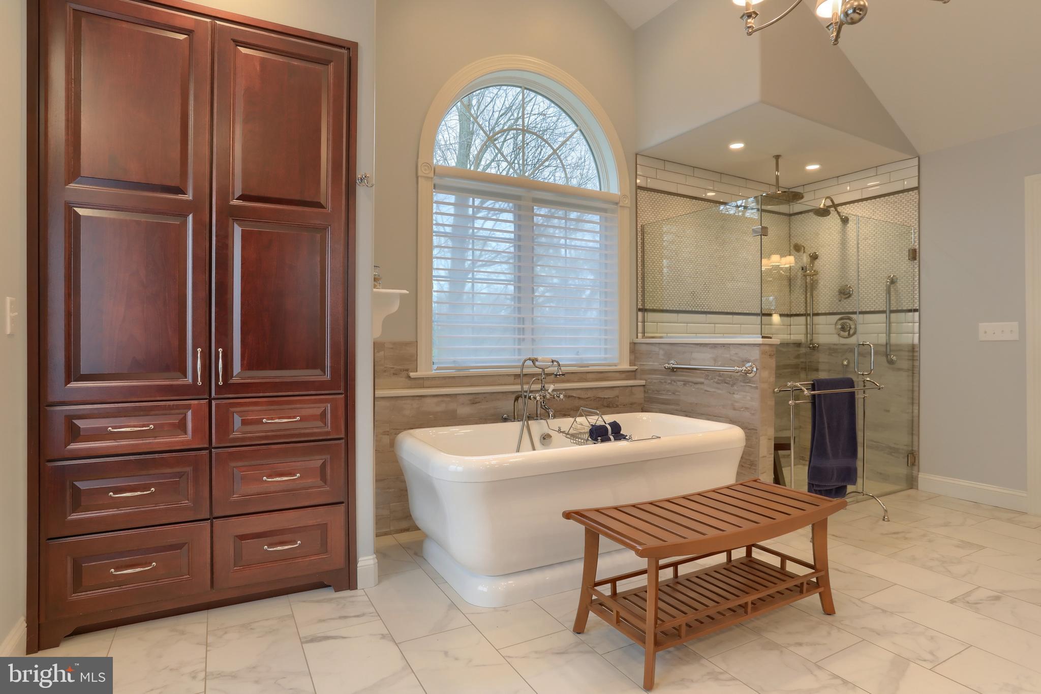 DERRY WOODS - Residential