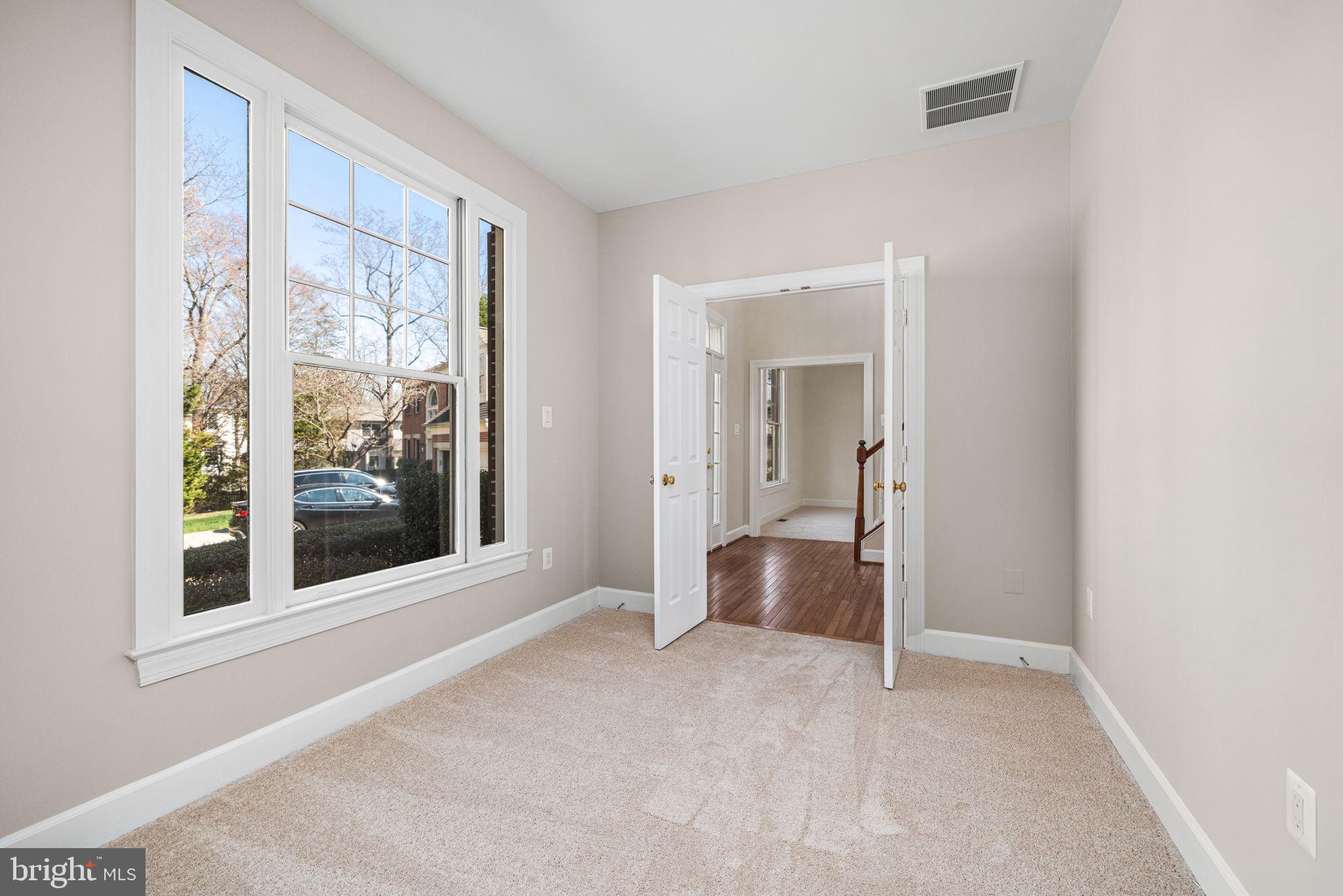 BARRINGTON - Residential