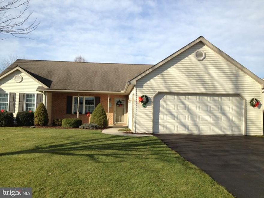 No worries in this well maintained Thorndale model in comfortable Arbor Gate 55+ community. New HVAC, hot water heater, kitchen appliances and countertops within the last 3 years. Must see! Value Priced!