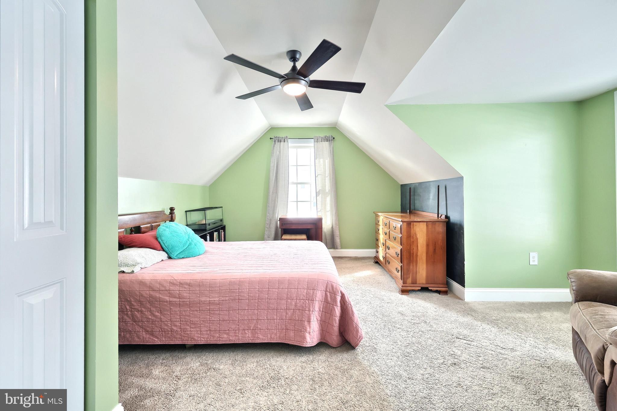 HAMPTON HEIGHTS - Residential