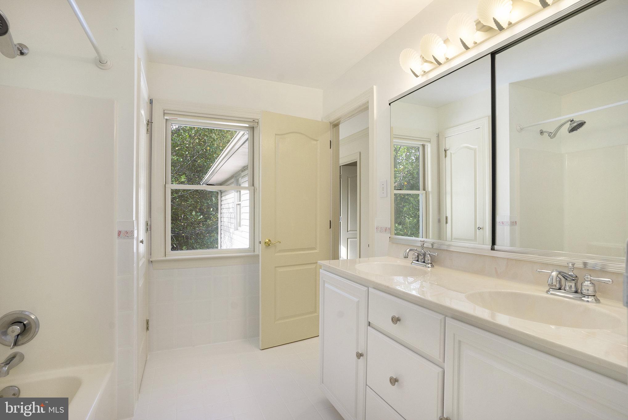 NON AVAILABLE - Residential