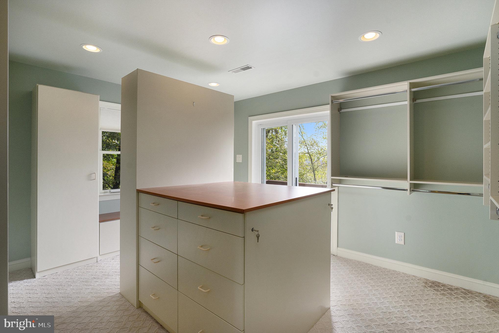 NON AVAILABLE - Residential