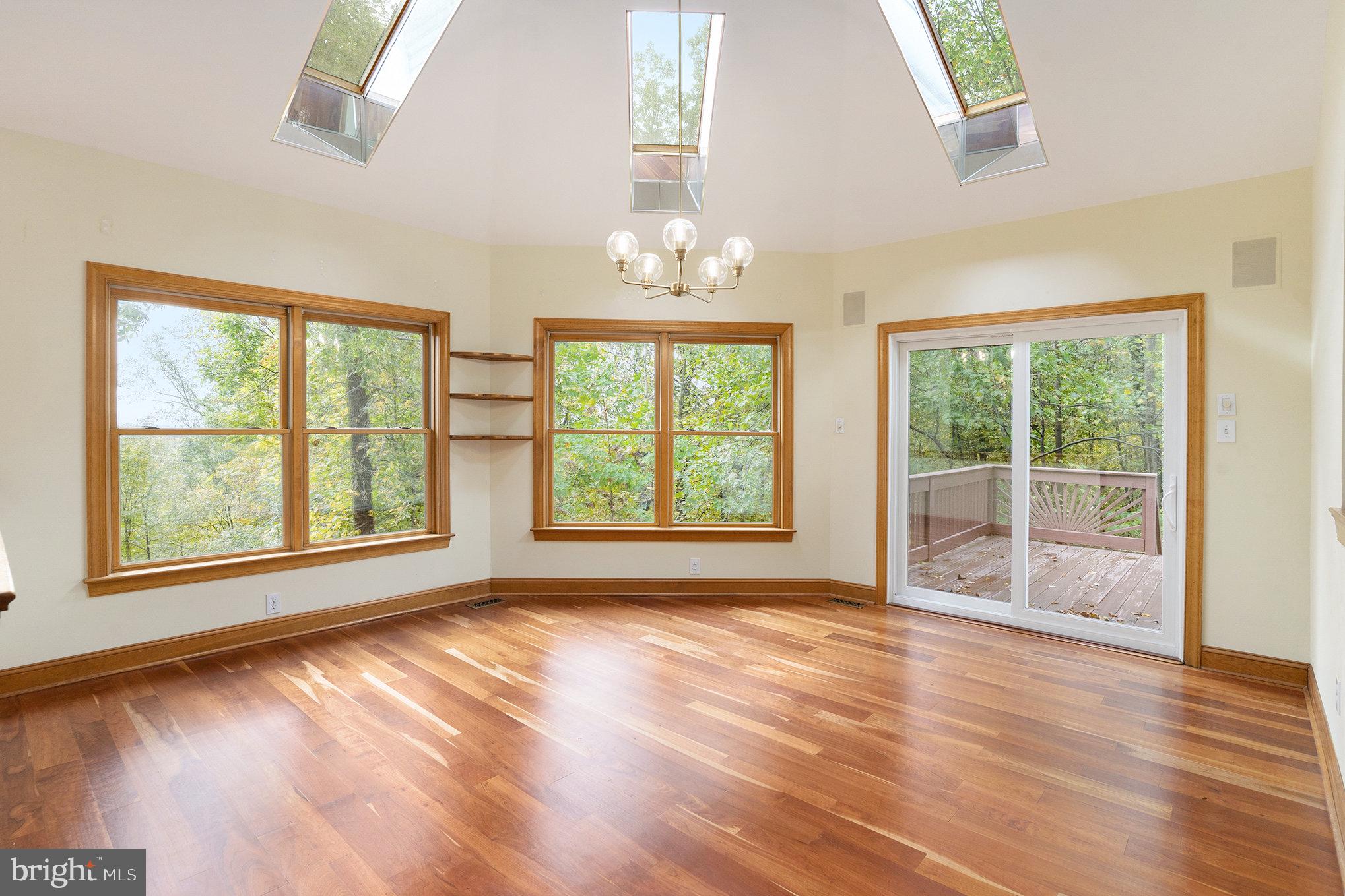 NON AVAILABLE - Residential