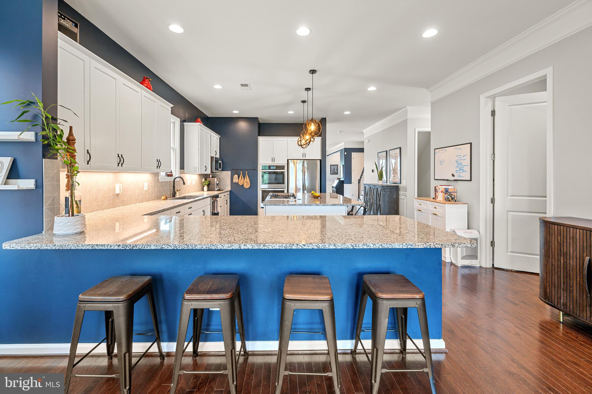 LAUREL HILL - Residential