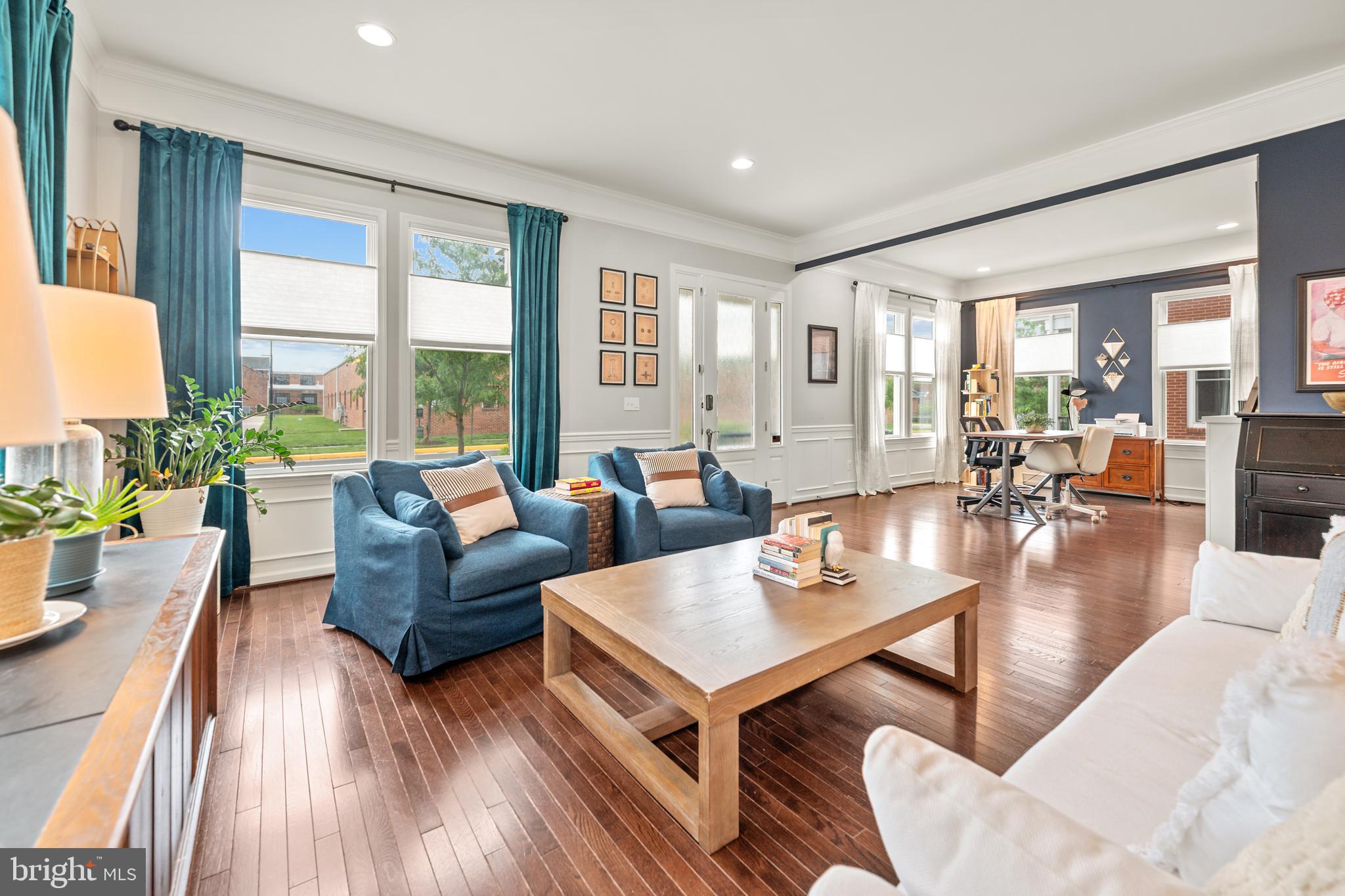 LAUREL HILL - Residential