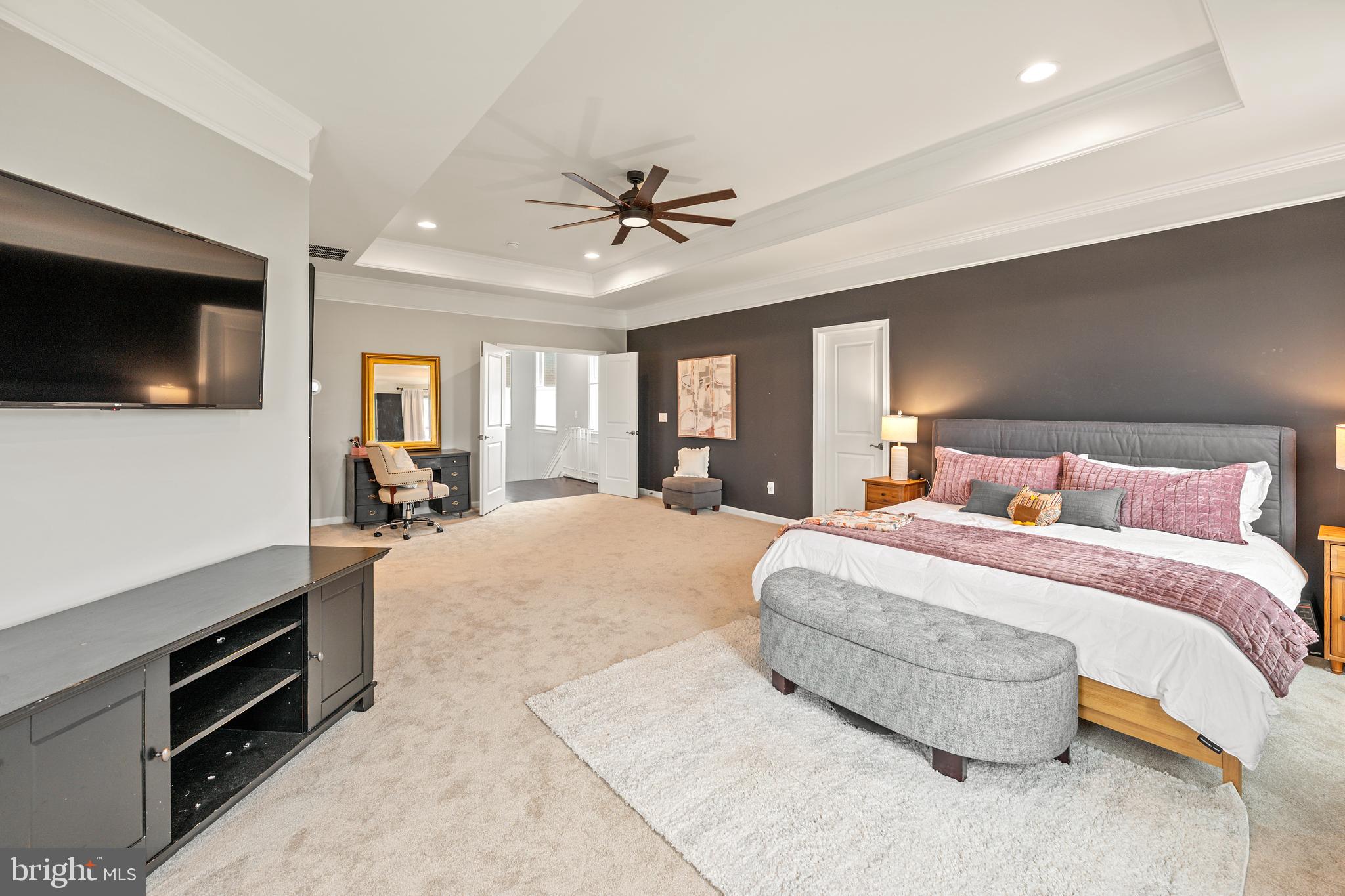 LAUREL HILL - Residential