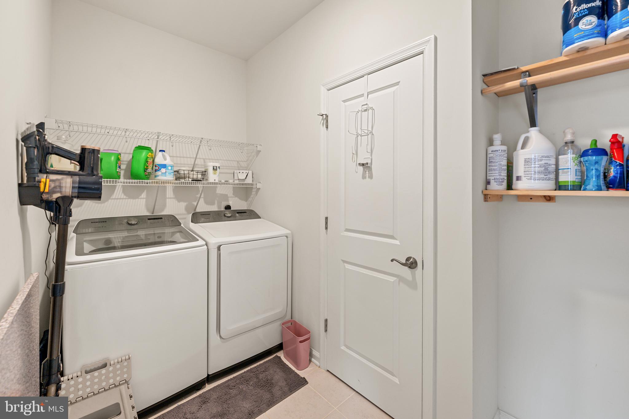 LAUREL HILL - Residential