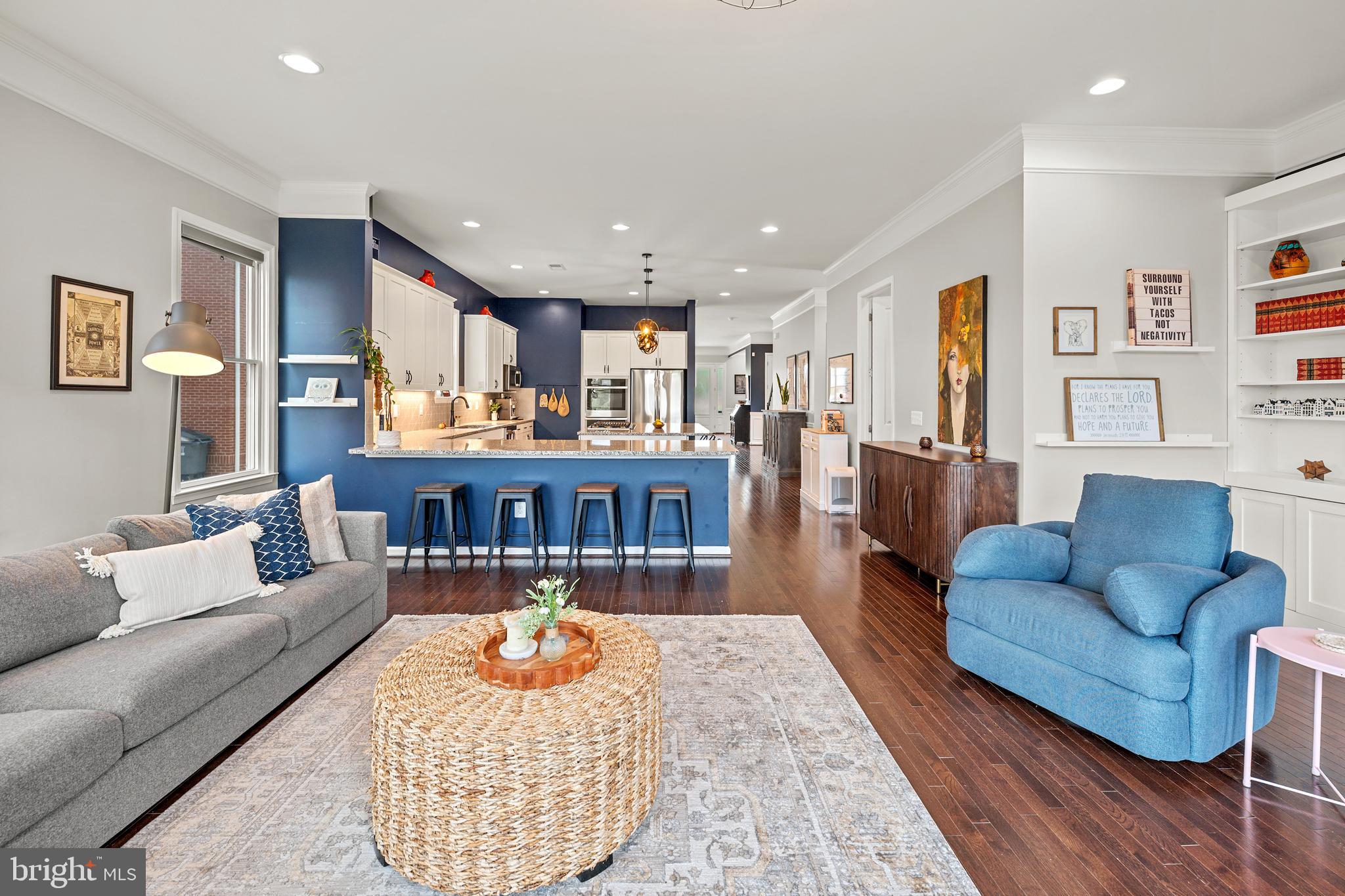 LAUREL HILL - Residential