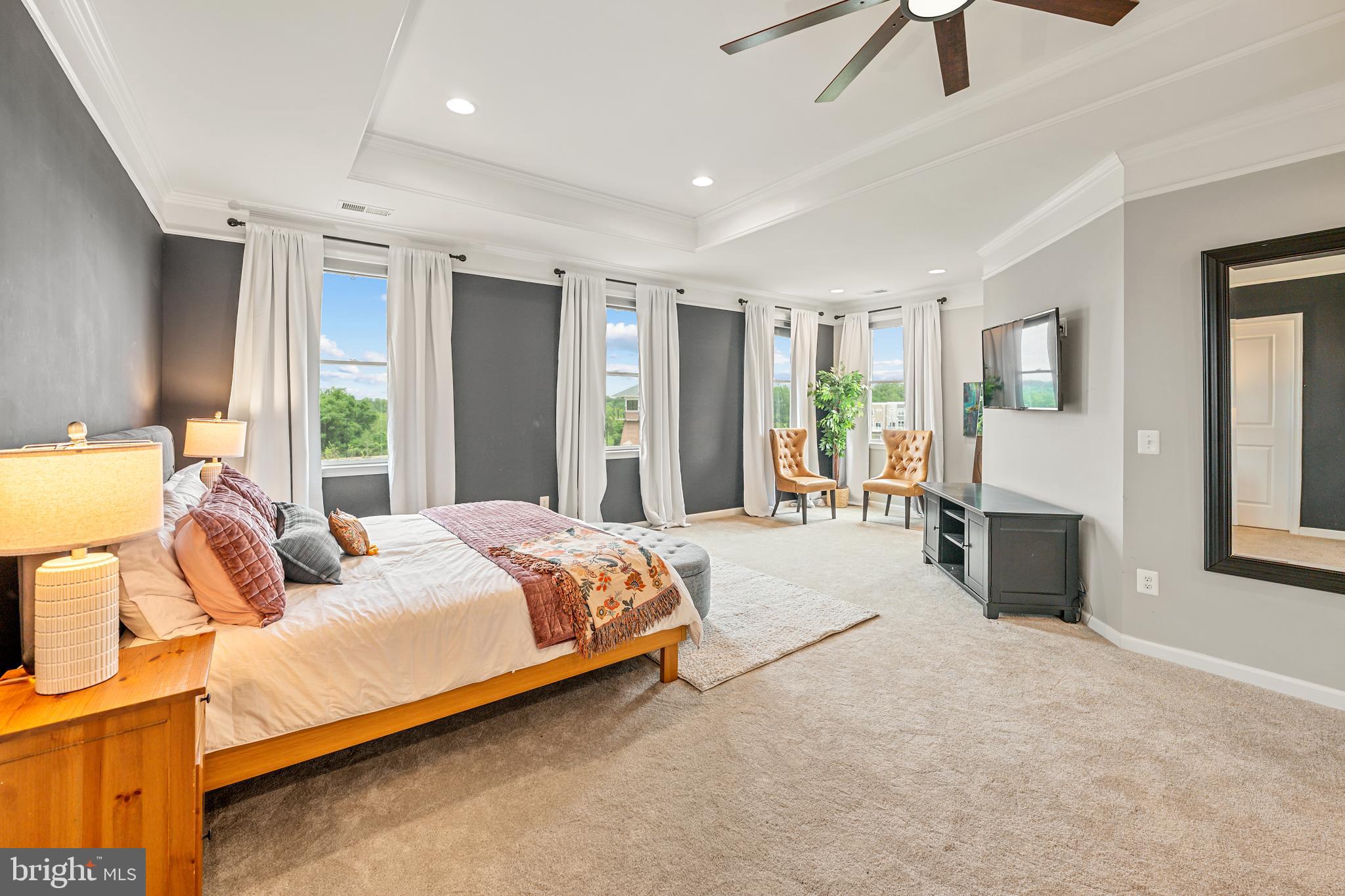 LAUREL HILL - Residential