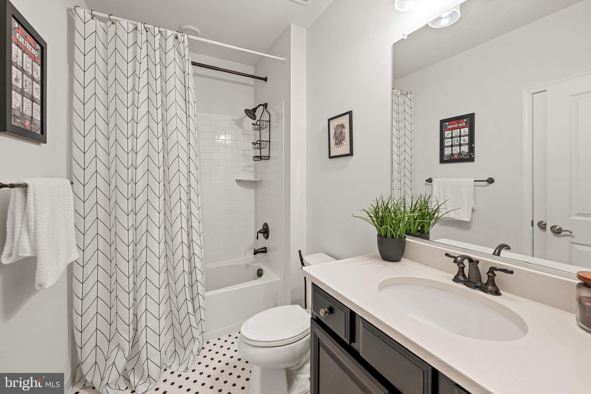 LAUREL HILL - Residential