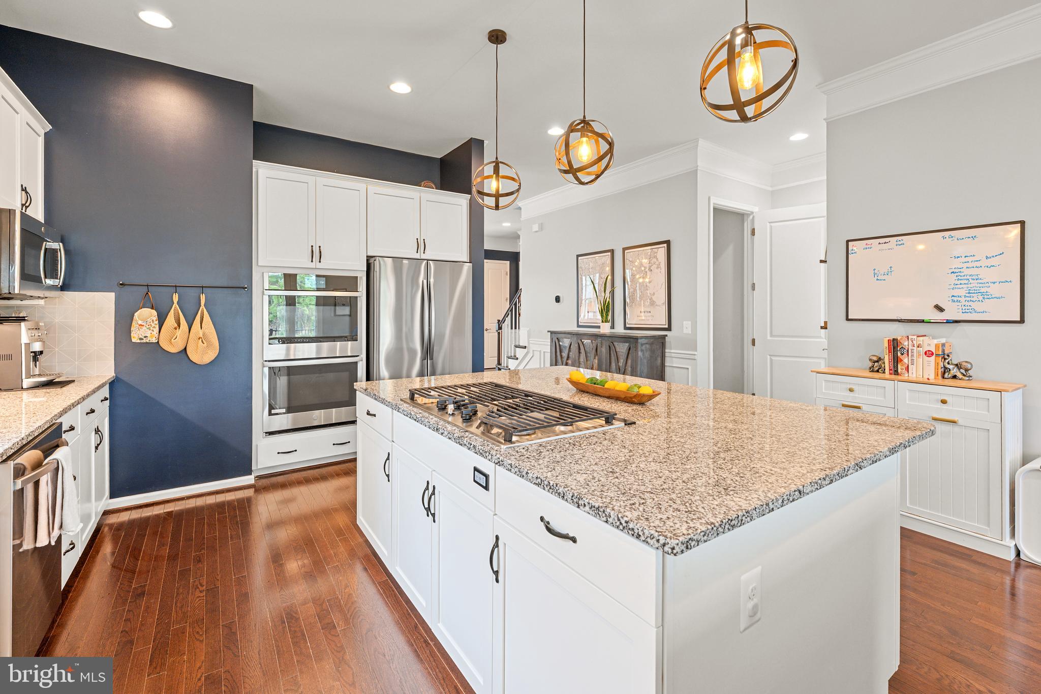 LAUREL HILL - Residential