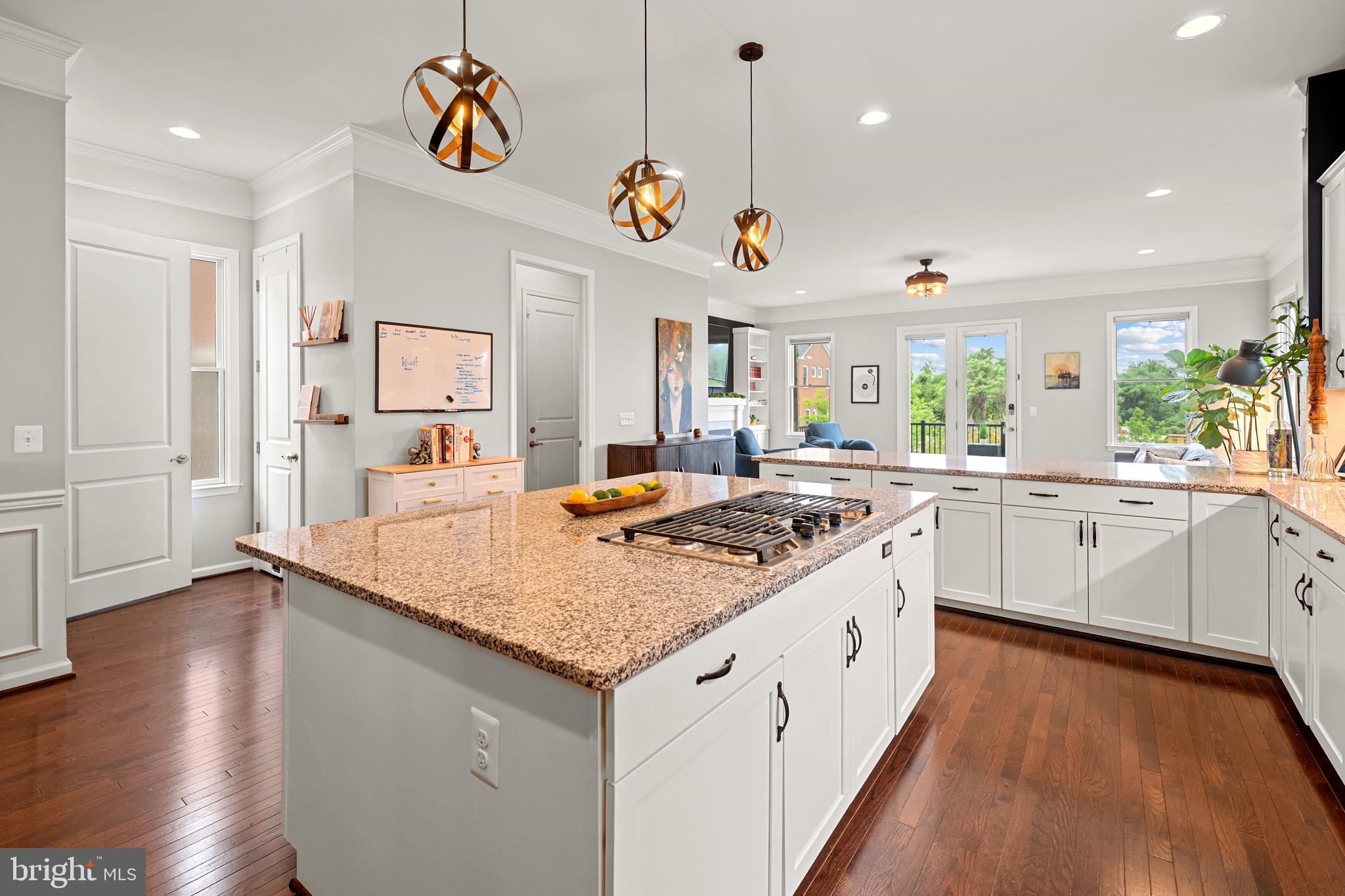 LAUREL HILL - Residential