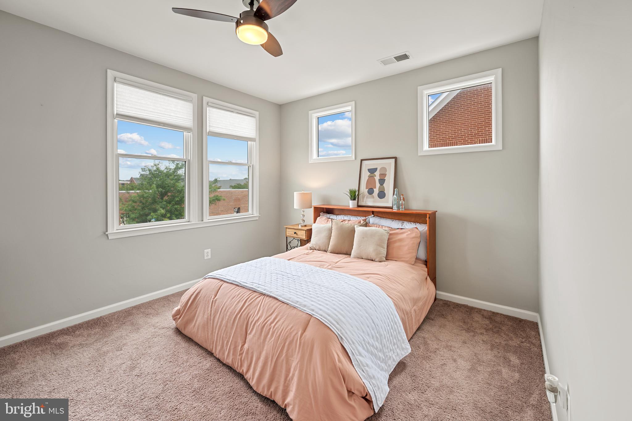 LAUREL HILL - Residential