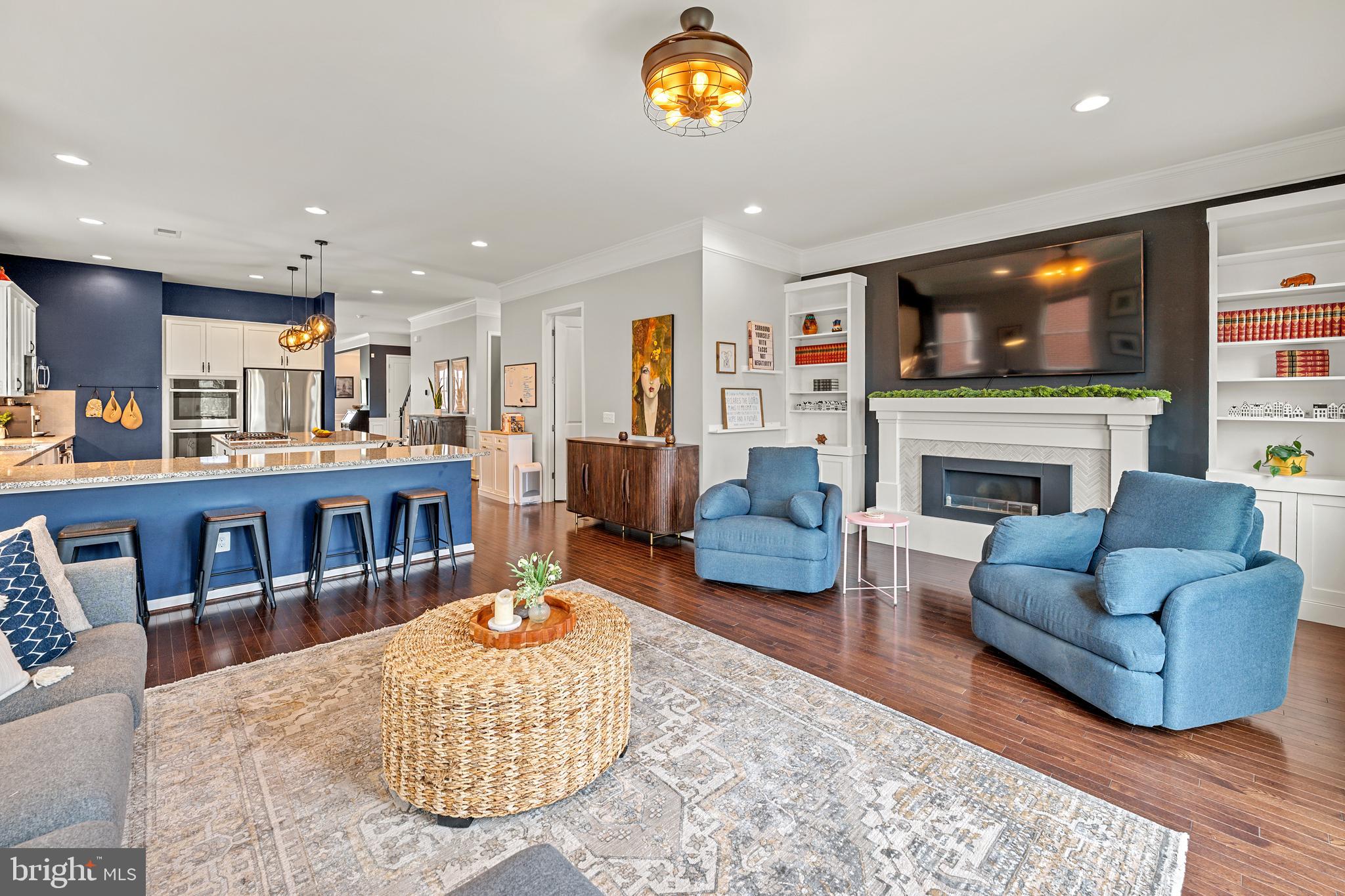 LAUREL HILL - Residential