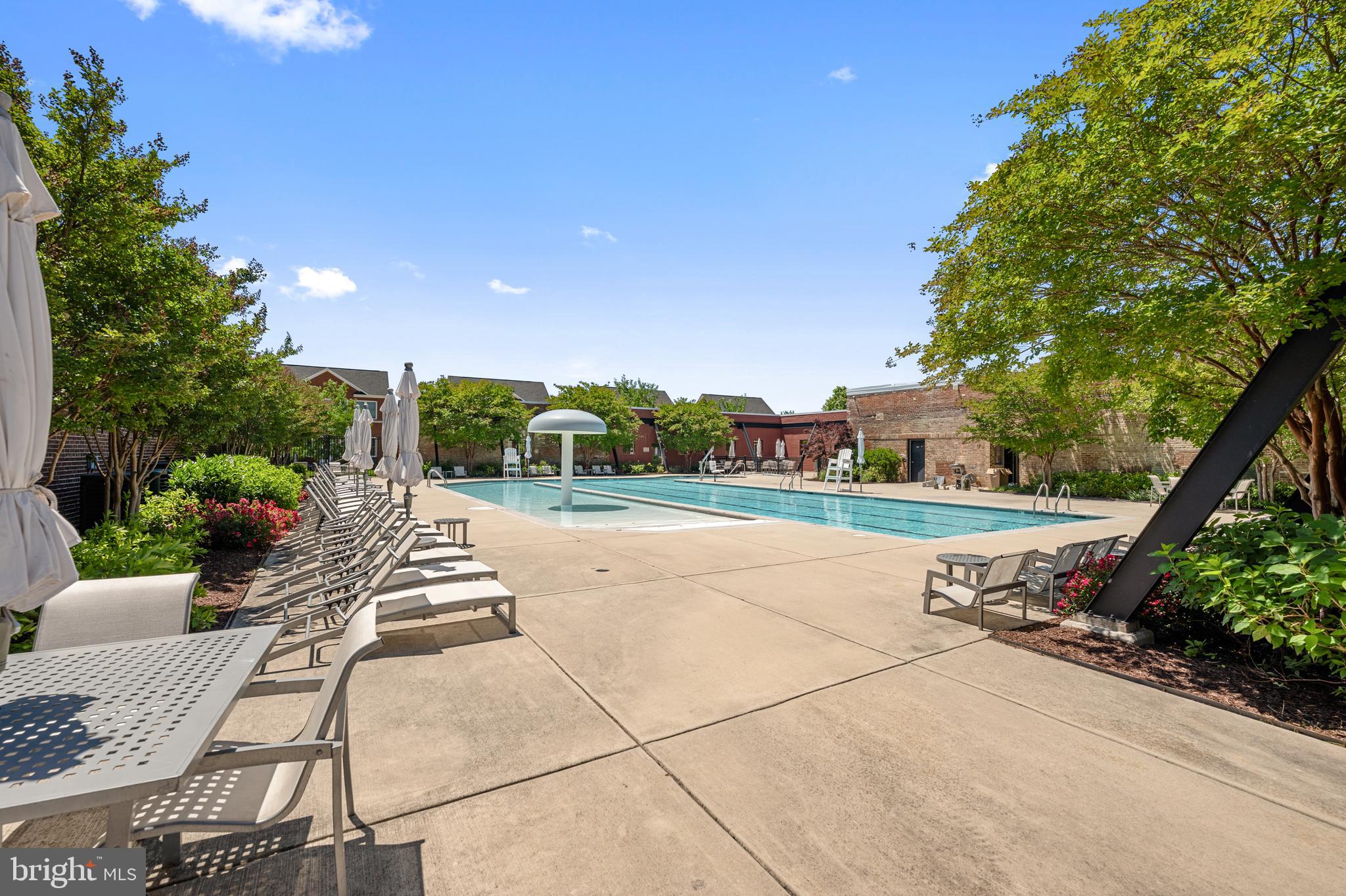 LAUREL HILL - Residential