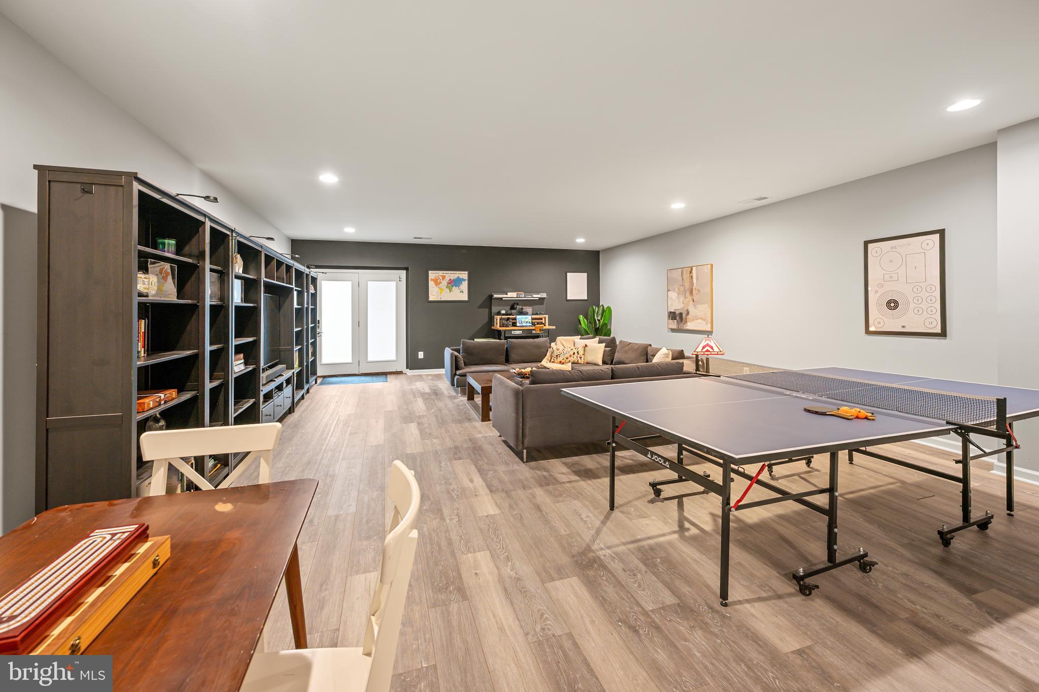 LAUREL HILL - Residential