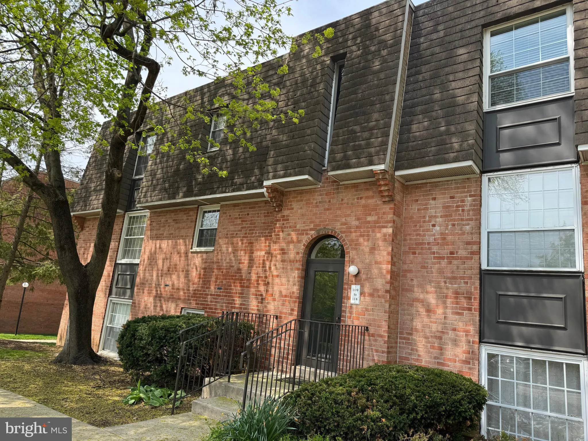 Philadelphia, Pennsylvania 19129, United States, 2 Bedrooms Bedrooms, ,2 BathroomsBathrooms,Residential,Pending,113446