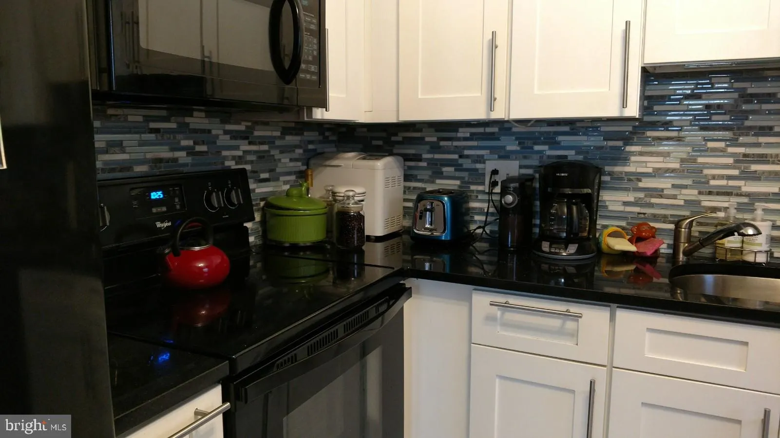 Philadelphia, Pennsylvania 19129, United States, 2 Bedrooms Bedrooms, ,2 BathroomsBathrooms,Residential,Pending,113446