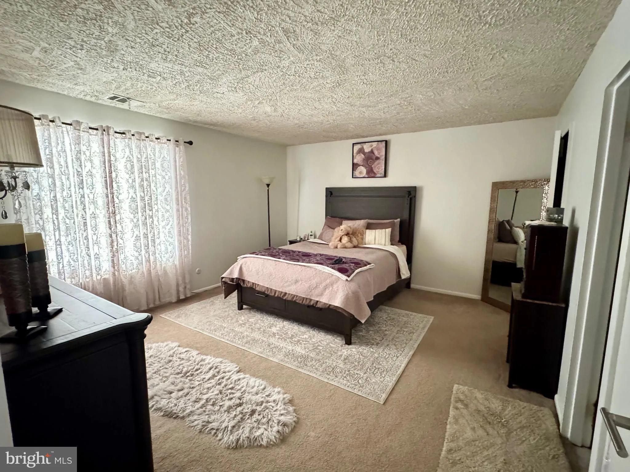 Philadelphia, Pennsylvania 19129, United States, 2 Bedrooms Bedrooms, ,2 BathroomsBathrooms,Residential,Pending,113446