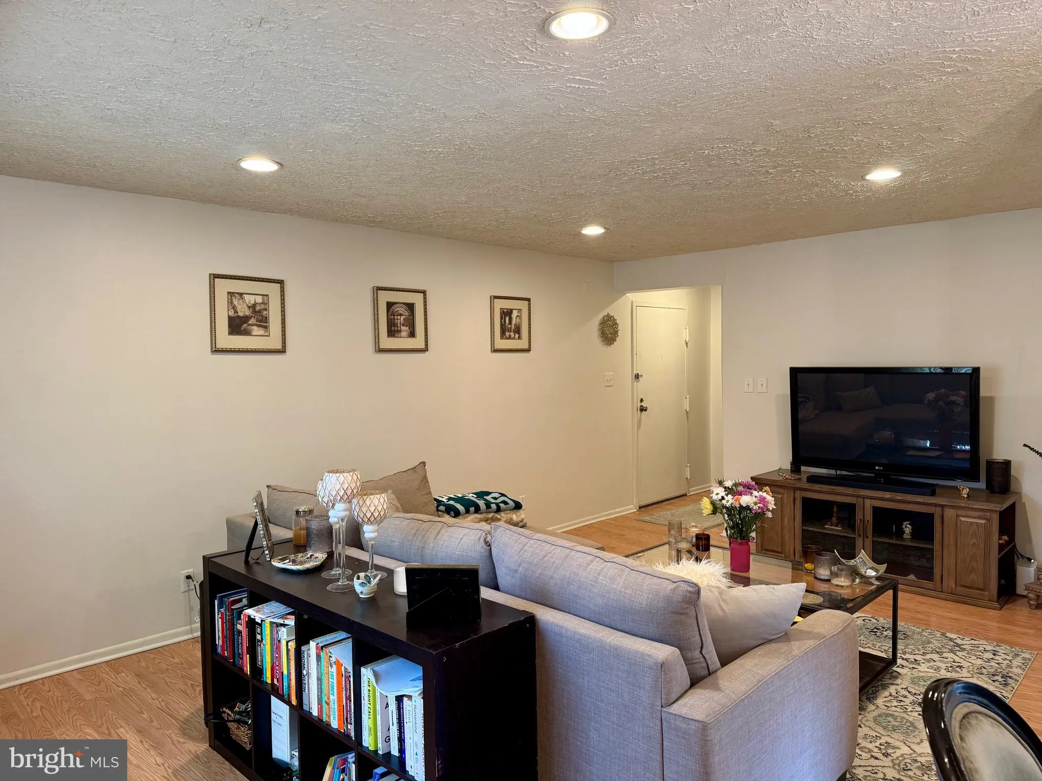 Philadelphia, Pennsylvania 19129, United States, 2 Bedrooms Bedrooms, ,2 BathroomsBathrooms,Residential,Pending,113446