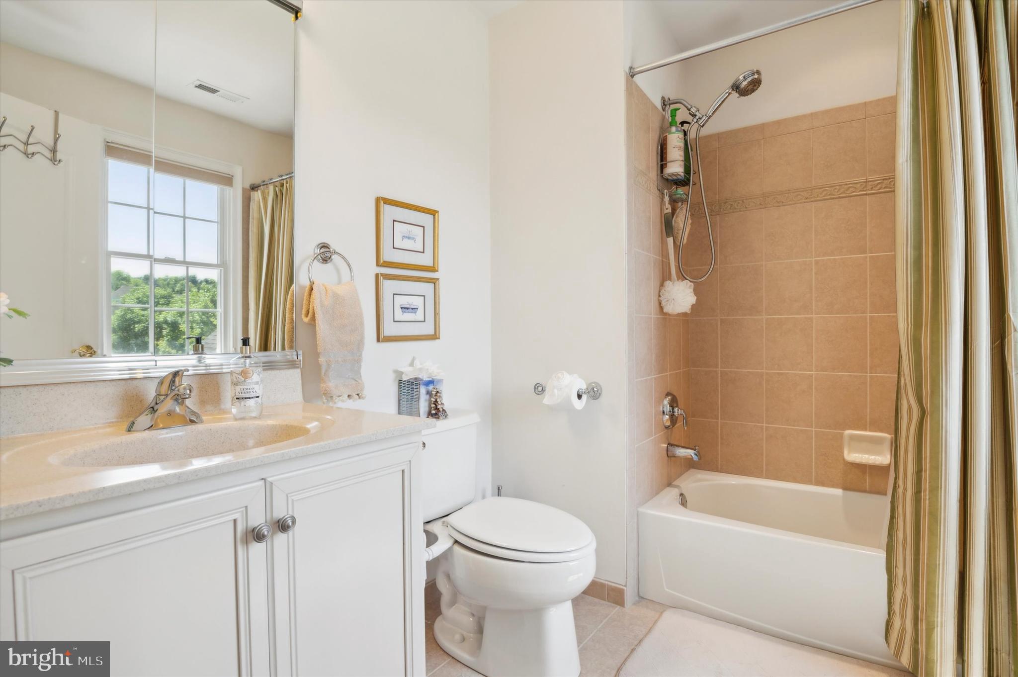 ESTS AT CHADDS FORD - Residential