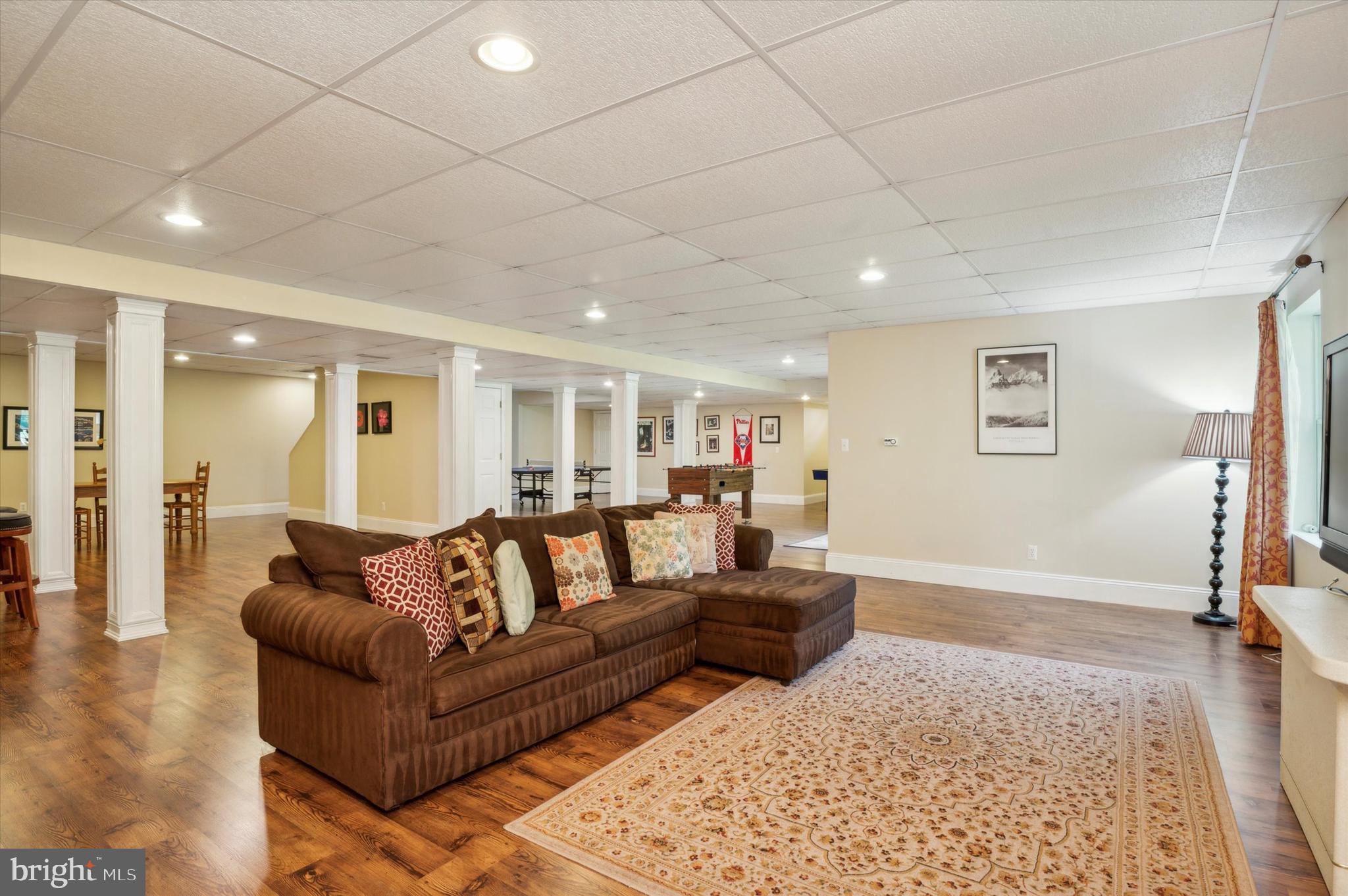 ESTS AT CHADDS FORD - Residential