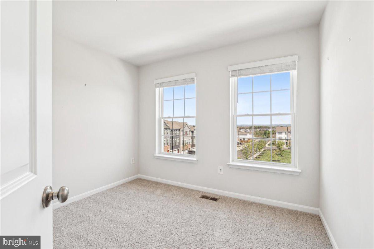 THE PRESERVE AT TUSCARORA - Residential Lease