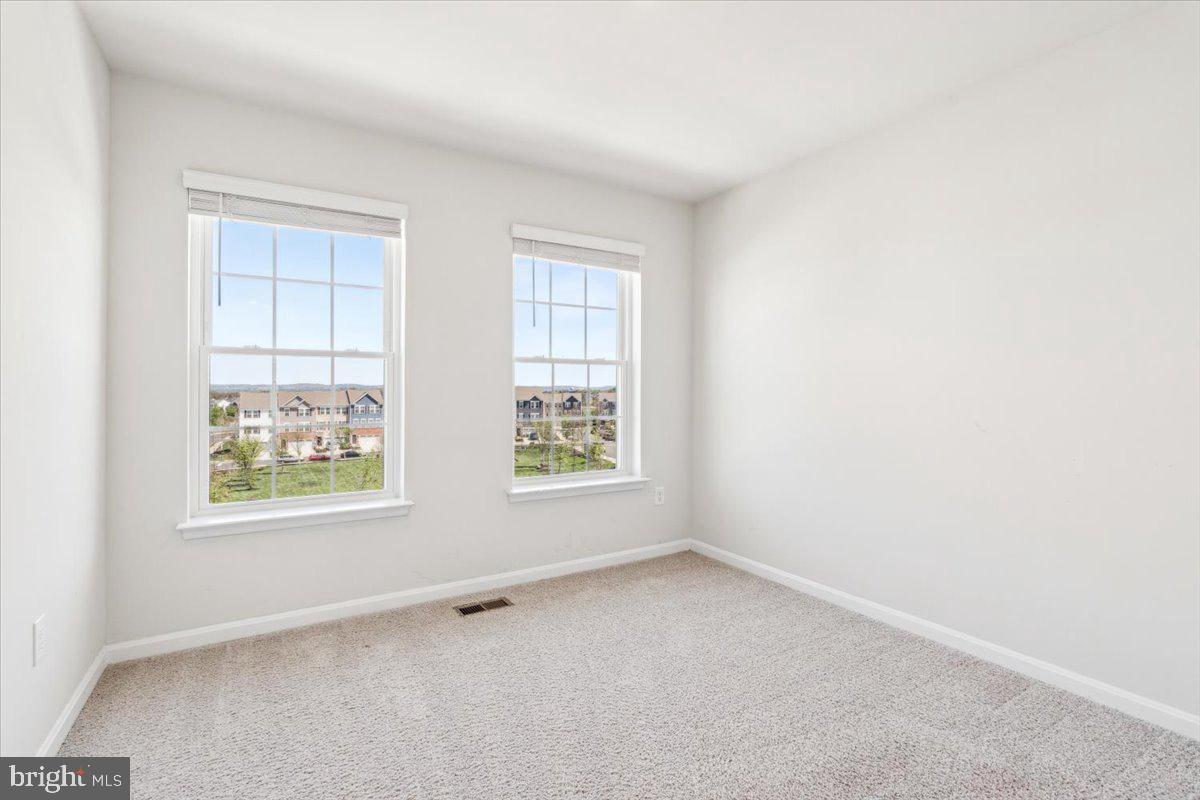 THE PRESERVE AT TUSCARORA - Residential Lease