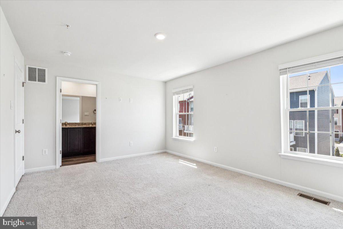 THE PRESERVE AT TUSCARORA - Residential Lease