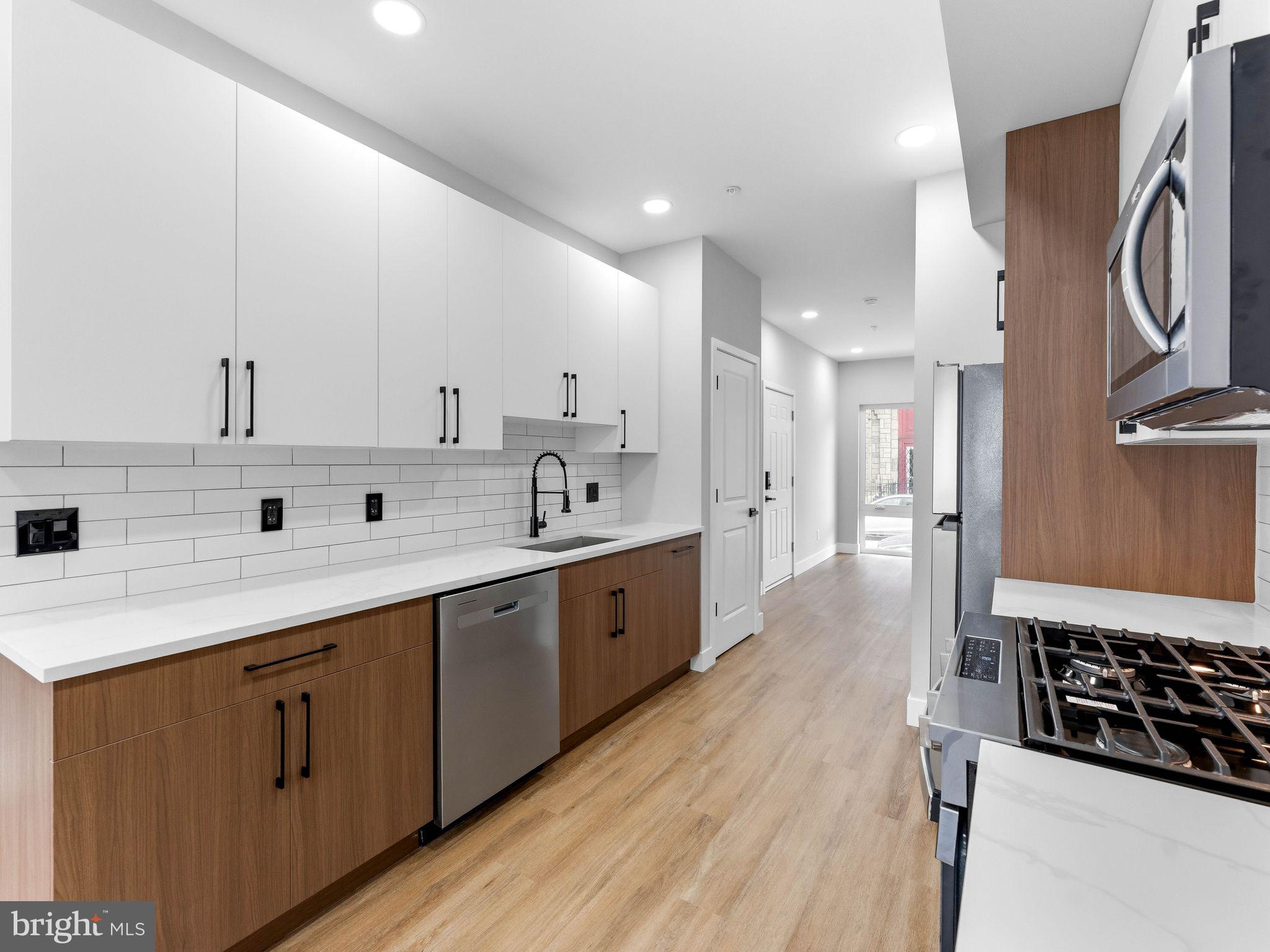 861 N 15TH STREET