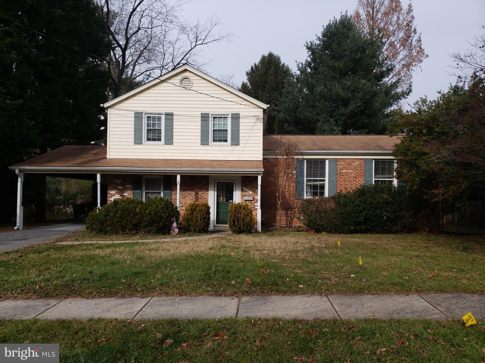 WOODLEY GARDENS - Residential Lease