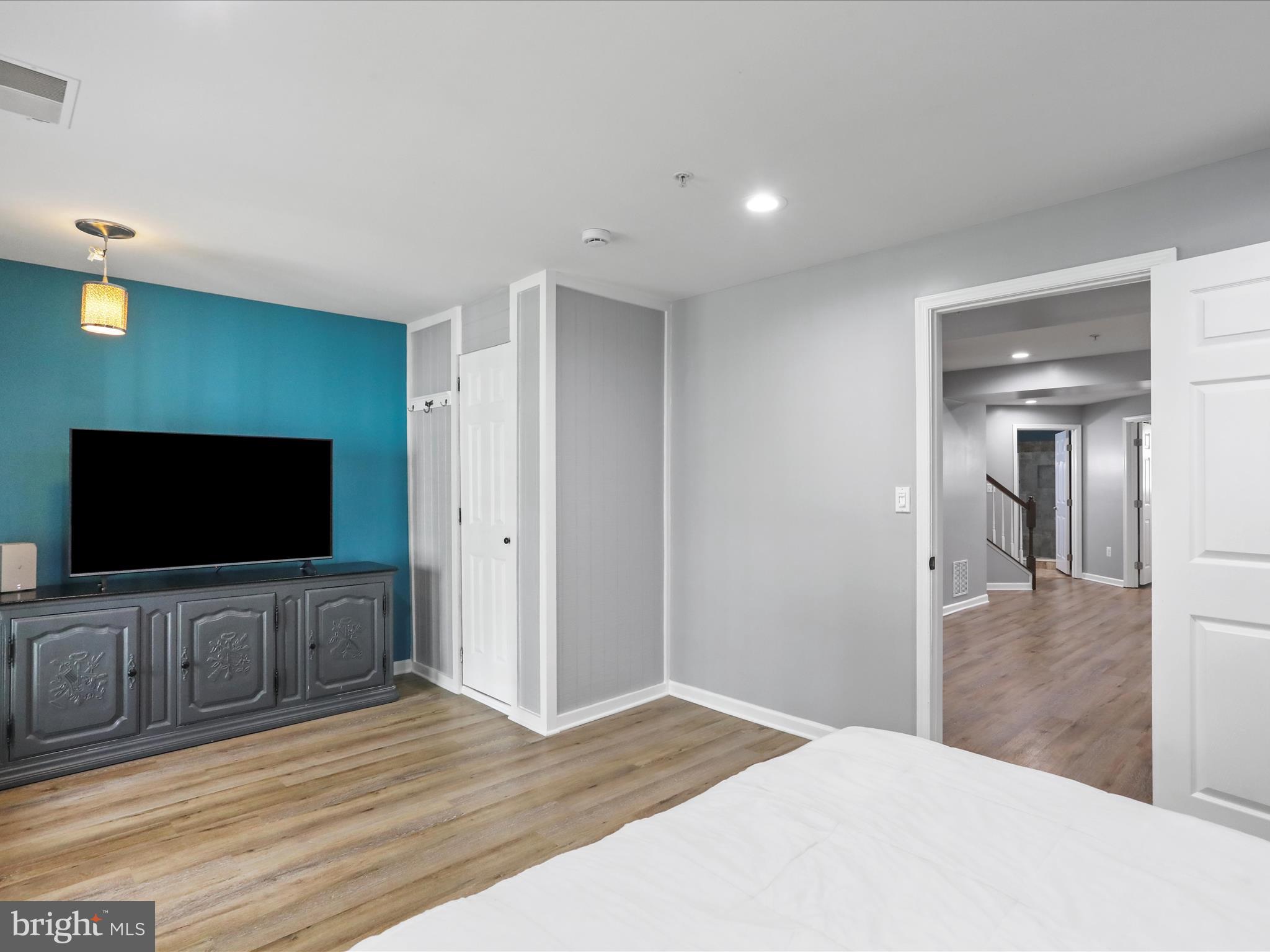 GLENBROOK - Residential