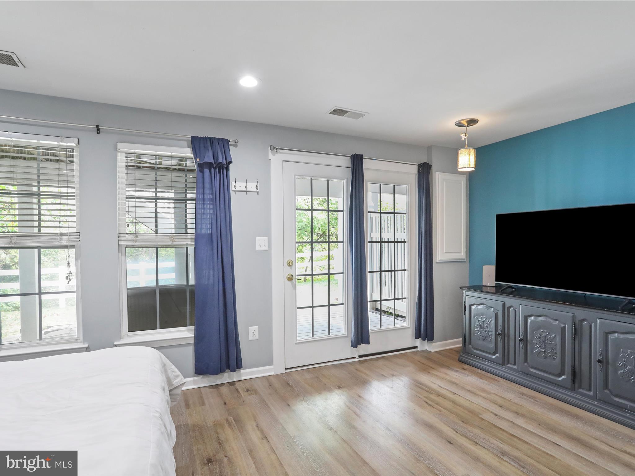 GLENBROOK - Residential