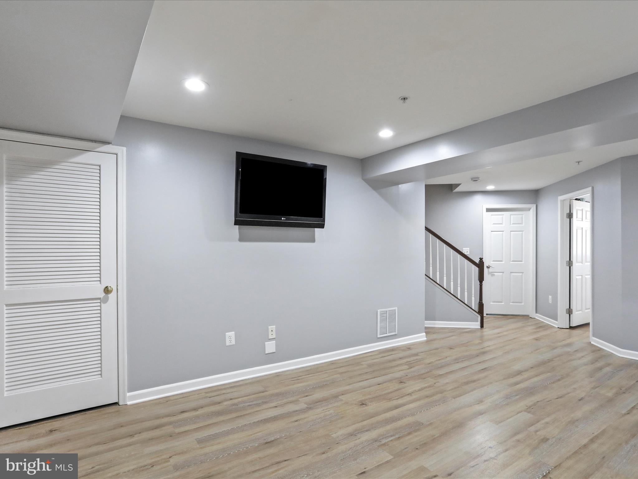 GLENBROOK - Residential