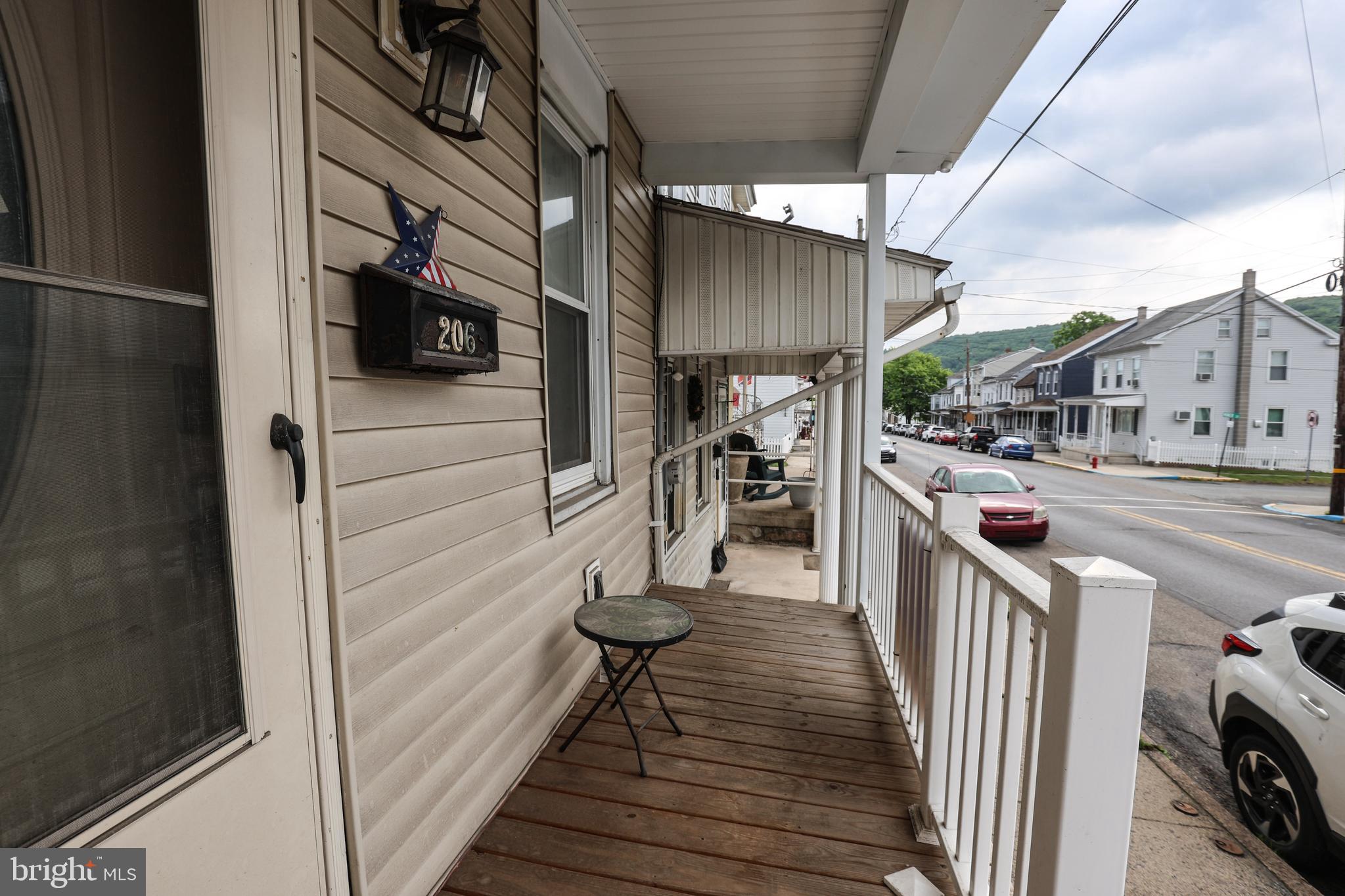 206 W MAIN STREET